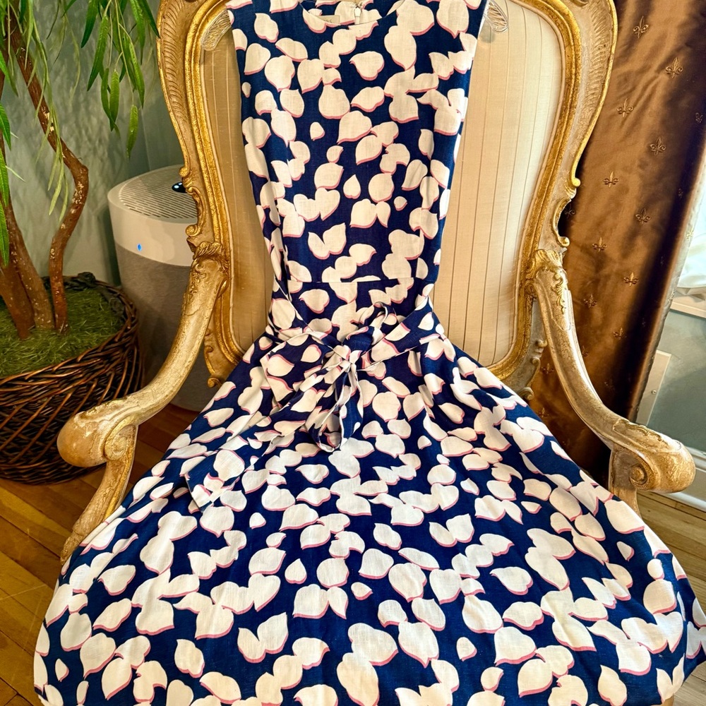 EASTER BEAUTY! Designer Dress w/ Pink Accents. Size 10. Free shipping!